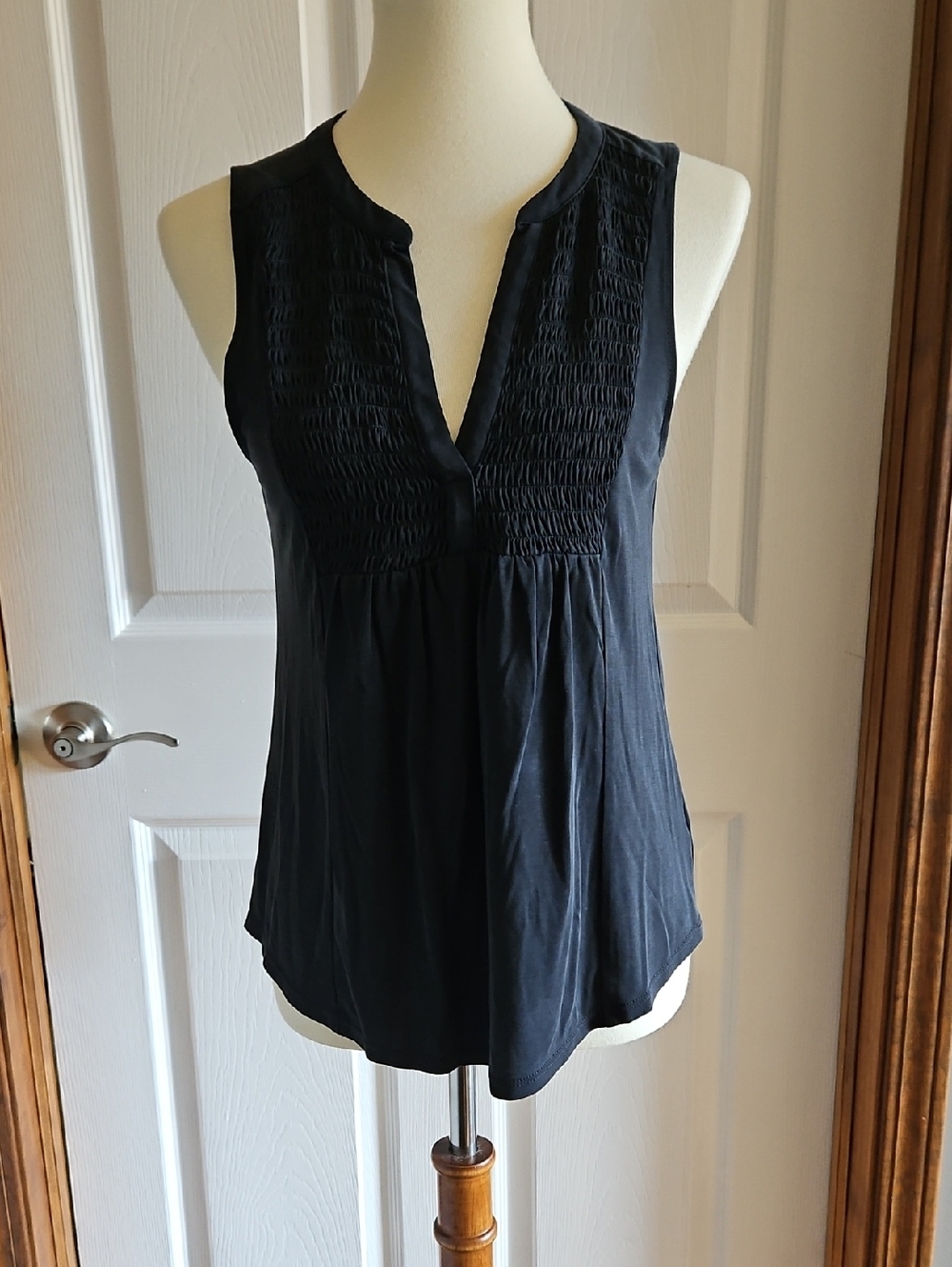Lucky Brand Black Smocked Sleeveless V-Neck Camisole